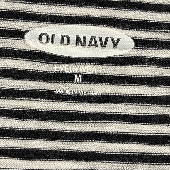 Old Navy Everywear Long Sleeve Crewneck Striped Top MEDIUM - Picture 7 of 7